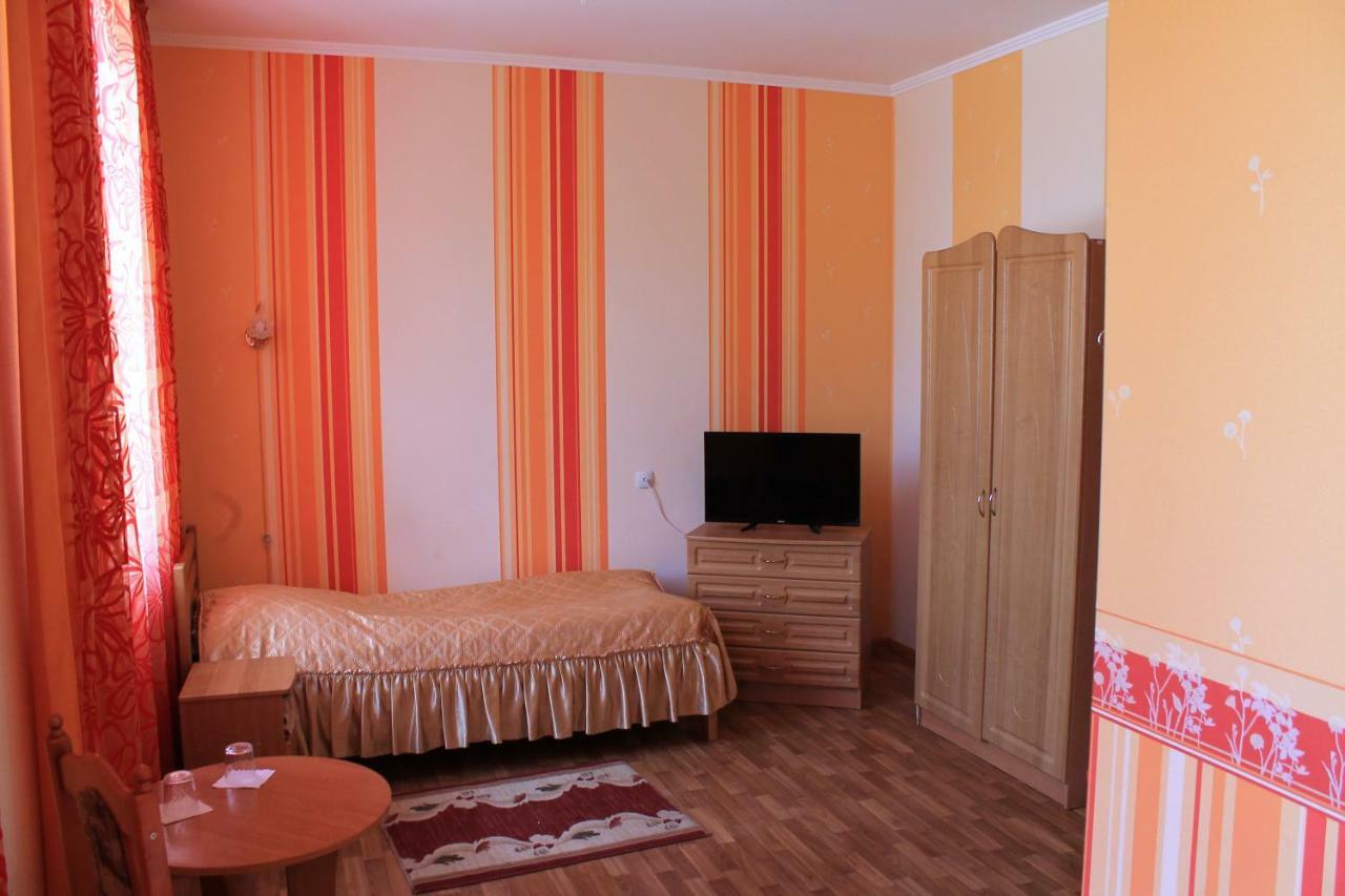 Kremin Hotel Kremenets' Exterior photo
